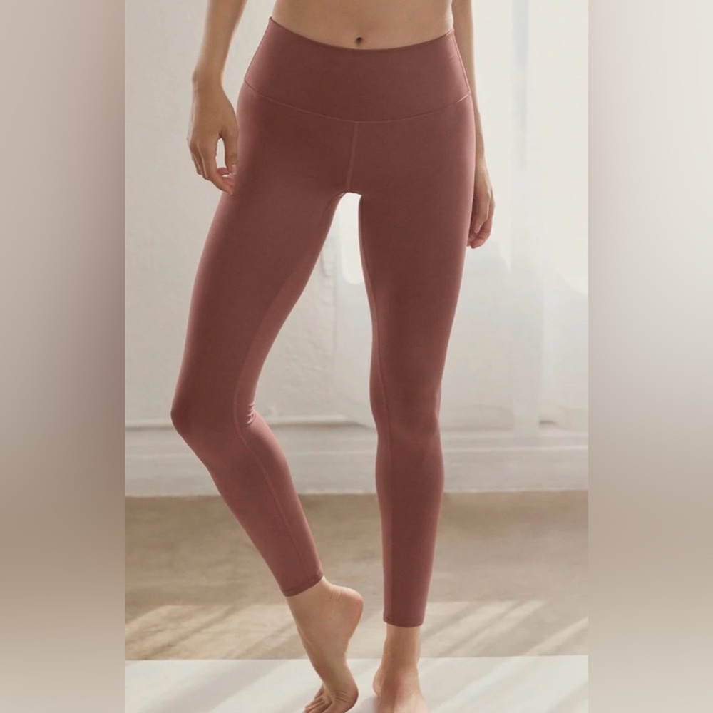 ALO Yoga 7/8 High-Waist Airlift Legging size M